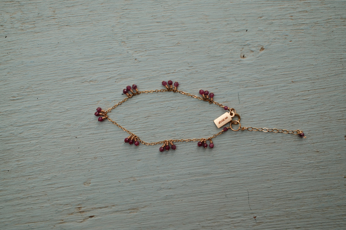 Chain bracelet with Ruby clusters