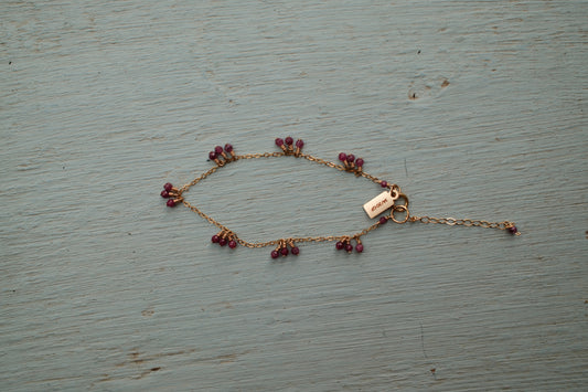 Chain bracelet with Ruby clusters